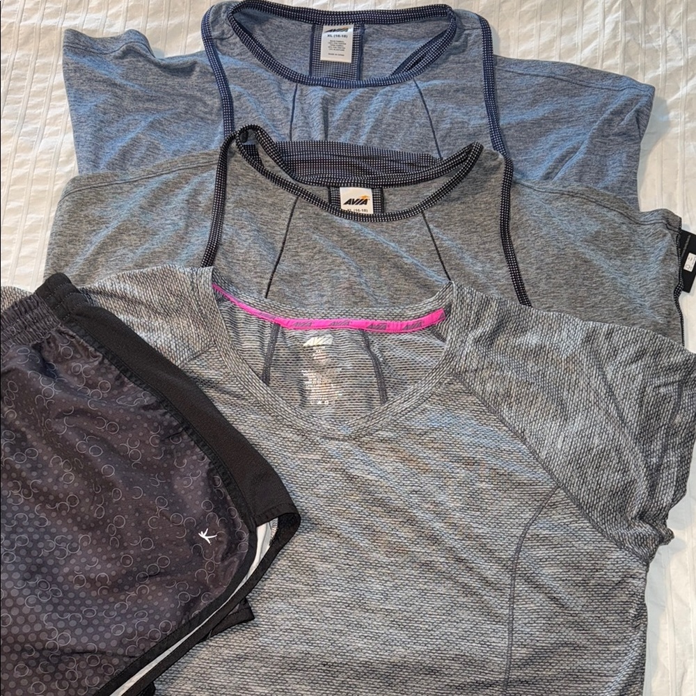 Workout Bundle 2 Tanks, T-shirt and shorts
